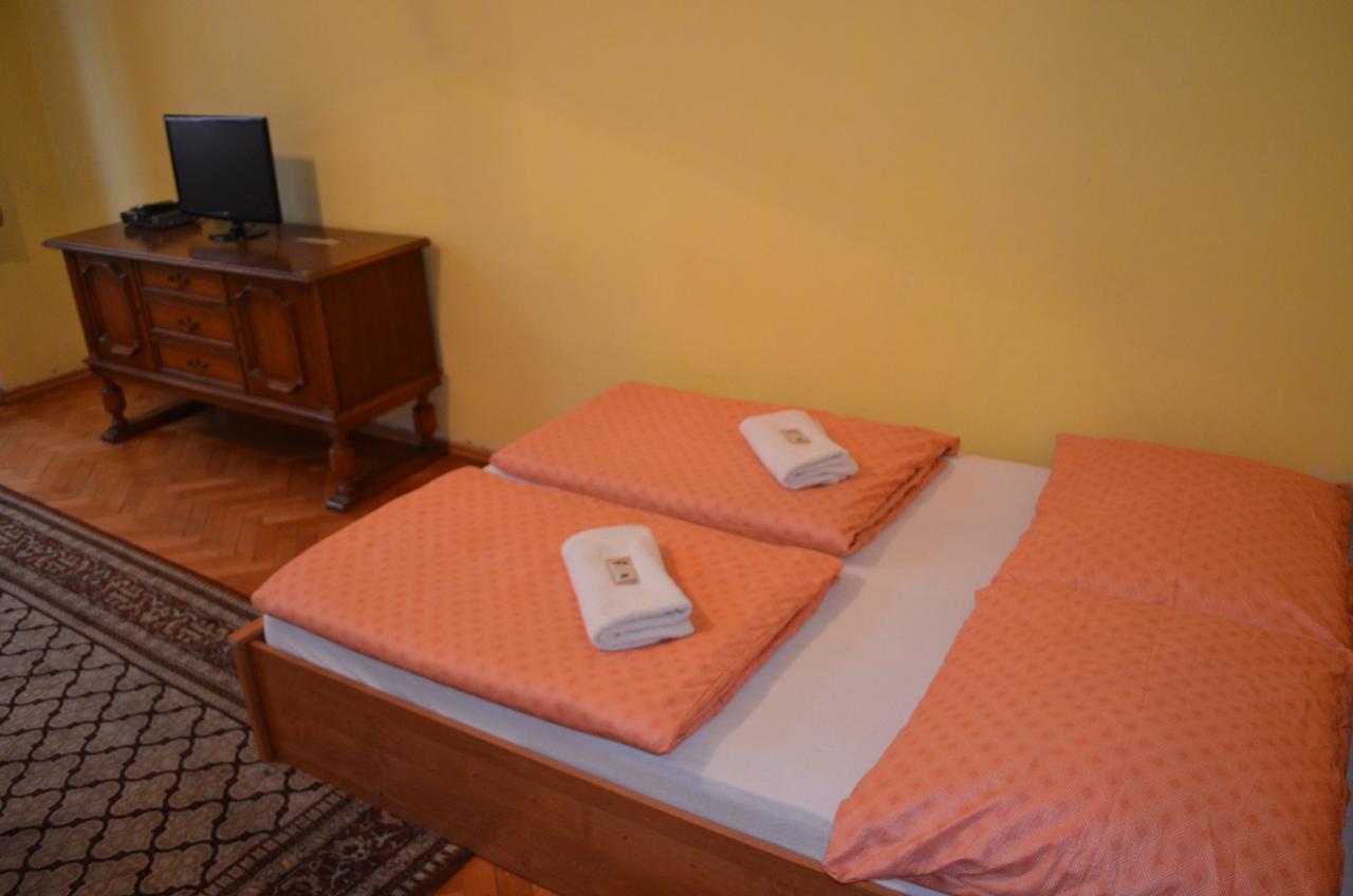 Ab Apartments Karlovy Vary Luaran gambar
